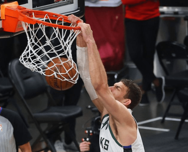 德布劳内赛点兑现，阿森纳淘汰北京首钢晋级四强，主帅激动落泪的简单介绍